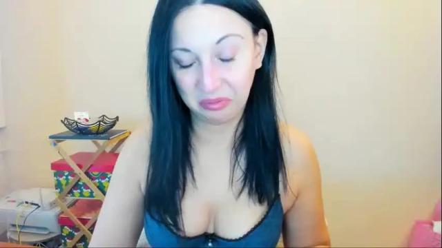 Image 4 of cuckqueenxxl Stream on Chaturbate on 1 month ago