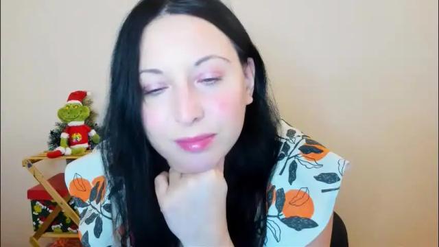 Image 2 of cuckqueenxxl Stream on Chaturbate on 1 month ago