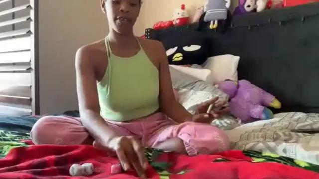 Image 6 of cum2charmxx Stream on Chaturbate on 2 months ago