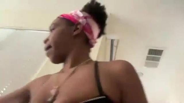 Image 7 of cum2charmxx Stream on Chaturbate on 2 months ago
