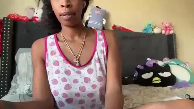 Image 8 of cum2charmxx Stream on Chaturbate on 1 month ago