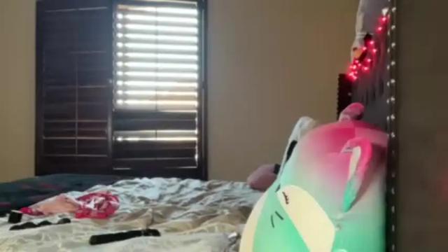 Image 4 of cum2charmxx Stream on Chaturbate on 1 month ago