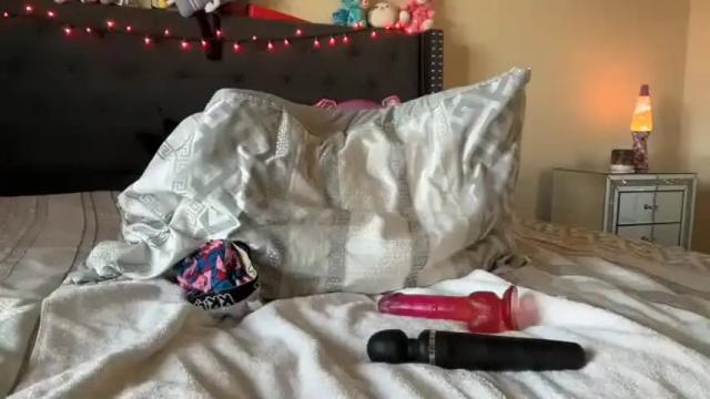 Image 10 of cum2charmxx Stream on Chaturbate on 1 month ago