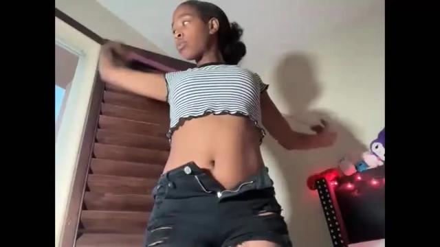 Thumbnail 3, cum2charmxx's Stream at Chaturbate, 2 months ago