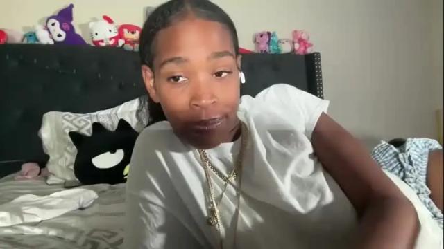 Image 2 of cum2charmxx Stream on Chaturbate on 1 month ago