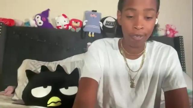 Image 7 of cum2charmxx Stream on Chaturbate on 1 month ago