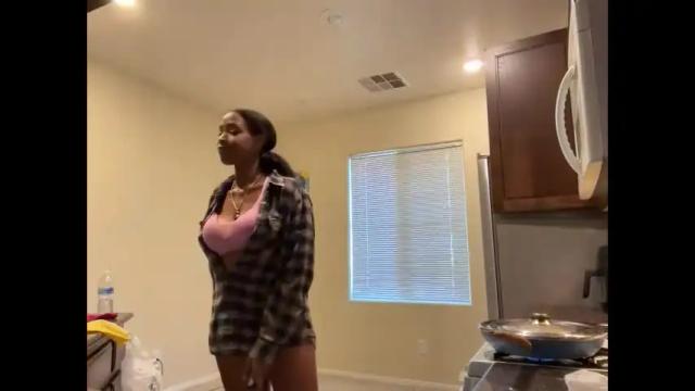 Image 10 of cum2charmxx Stream on Chaturbate on 1 month ago