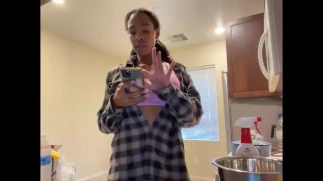 Image 3 of cum2charmxx Stream on Chaturbate on 1 month ago