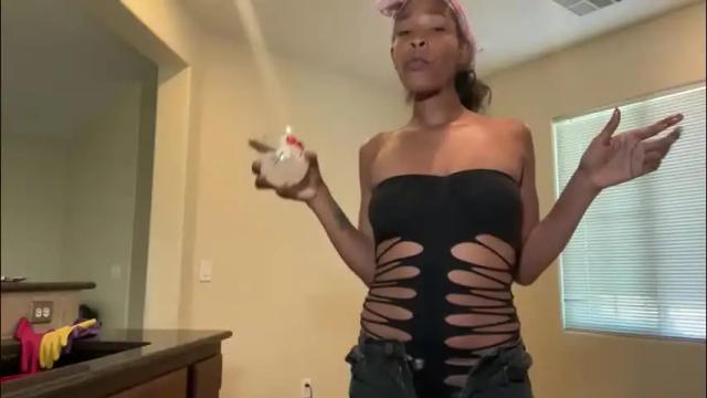 Image 8 of cum2charmxx Stream on Chaturbate on 7 days ago