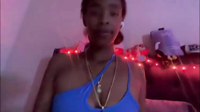 Image 7 of cum2charmxx Stream on Chaturbate on 6 days ago