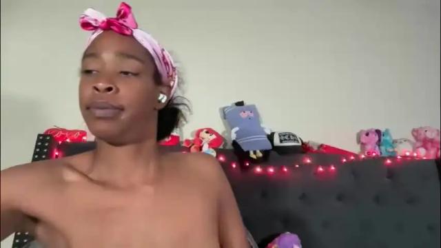 Image 6 of cum2charmxx Stream on Chaturbate on 5 days ago