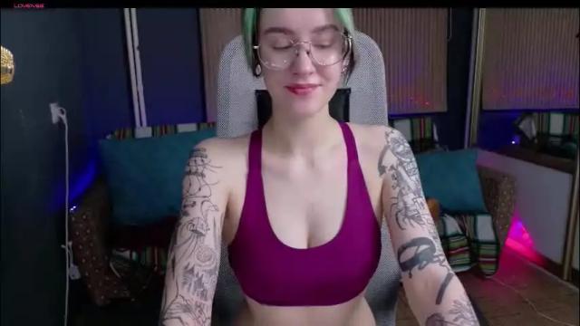 Image 6 of cumpotikeve Stream on Chaturbate on 1 month ago