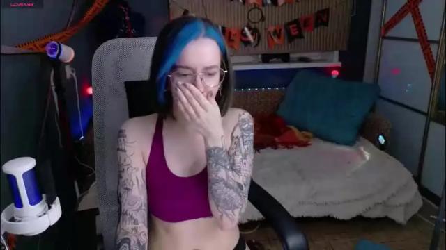 Image 10 of cumpotikeve Stream on Chaturbate on 4 days ago