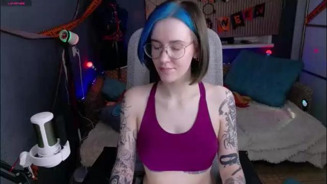 Thumbnail 2, cumpotikeve's Stream at Chaturbate, 18 hours ago