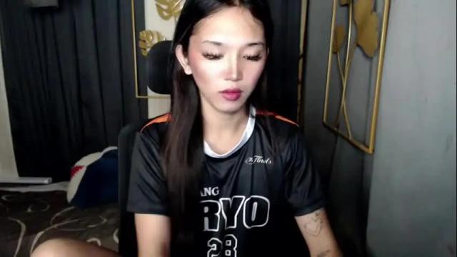 Image 2 of cumwithbrie Stream on Chaturbate on 11 days ago
