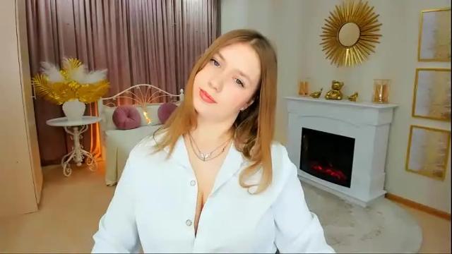 Image 4 of cupoflovee Stream on Chaturbate on 14 months ago