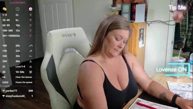 Image 2 of curiouscouple3143 Stream on Chaturbate on 10 days ago