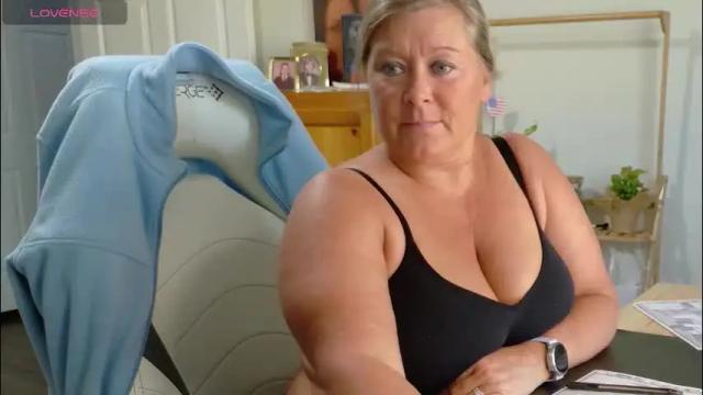 Image 3 of curiouscouple3143 Stream on Chaturbate on 1 month ago