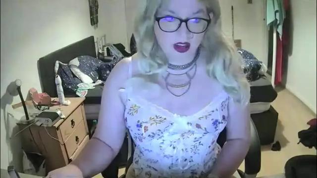 Image 6 of curleyshirley Stream on Chaturbate on 1 month ago