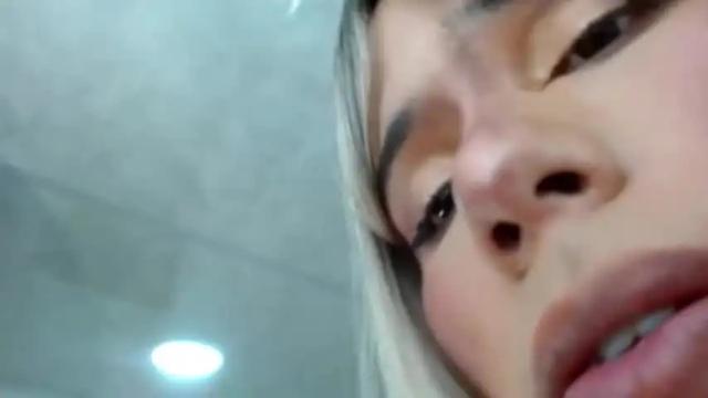 Image 12 of curls_03_ Stream on Chaturbate on 15 months ago