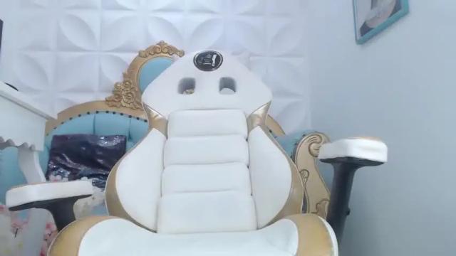 Image 10 of curls_03_ Stream on Chaturbate on 15 months ago