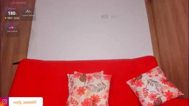 Image 2 of curly_sweett Stream on Chaturbate on 1 month ago