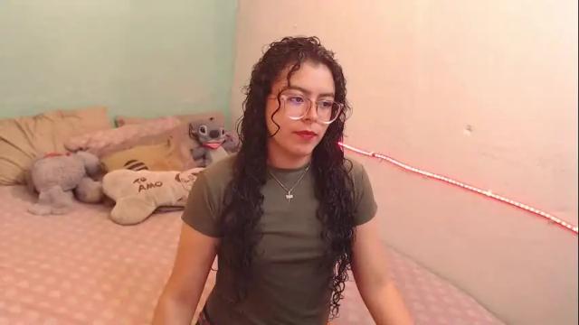 Image 3 of curlycool Stream on Chaturbate on 2 months ago