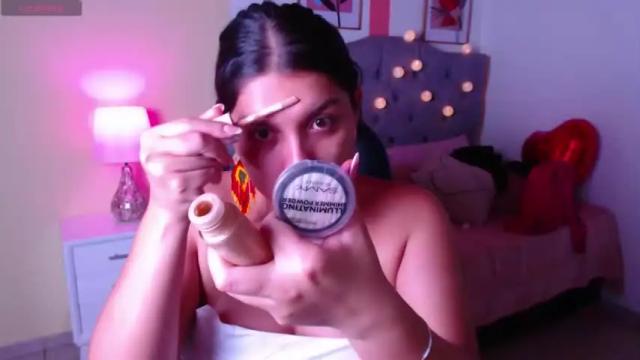 Image 2 of curvy_daniela Stream on Chaturbate on 6 months ago