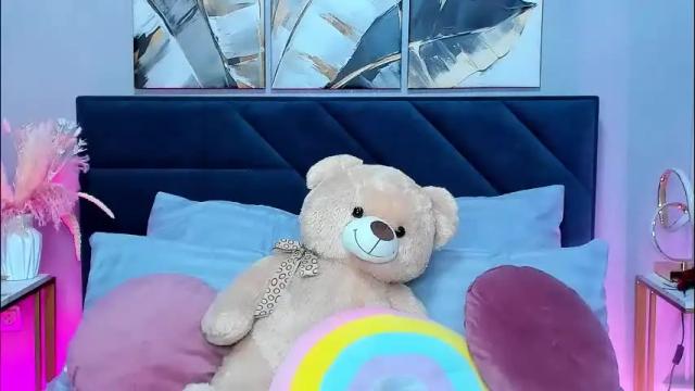 Image 12 of curvy_dynamite Stream on Chaturbate on 1 month ago