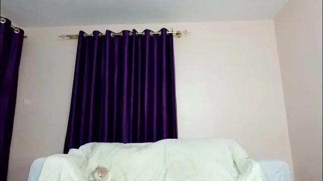 Image 4 of curvy_essie Stream on Chaturbate on 2 months ago