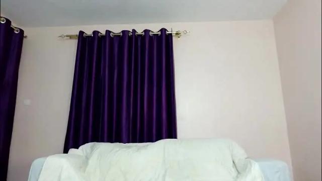 Image 6 of curvy_essie Stream on Chaturbate on 2 months ago