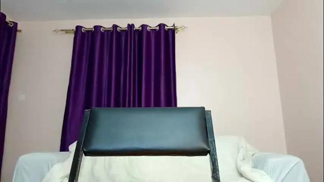 Image 8 of curvy_essie Stream on Chaturbate on 2 months ago