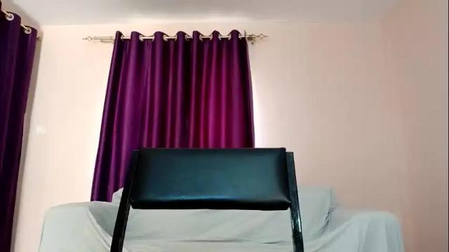 Image 7 of curvy_essie Stream on Chaturbate on 1 month ago