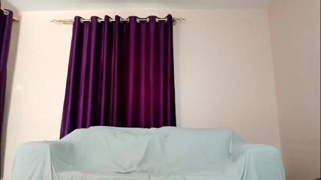 Image 7 of curvy_essie Stream on Chaturbate on 1 month ago