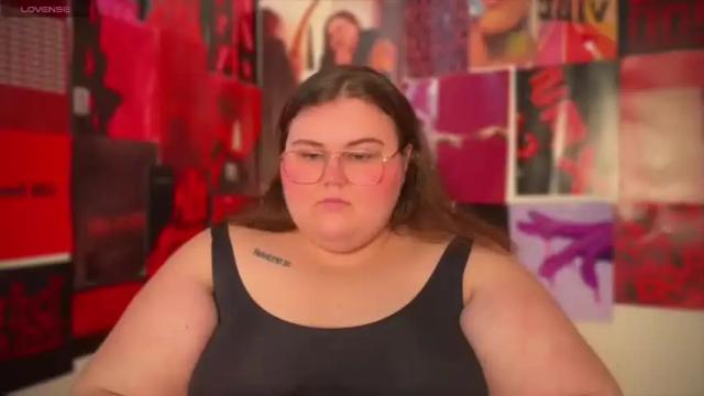 Image 2 of curvy_janie Stream on Chaturbate on 19 months ago