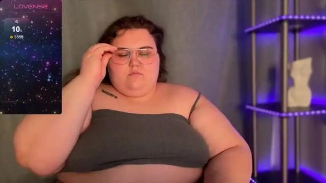 Image 11 of curvy_janie Stream on Chaturbate on 19 months ago