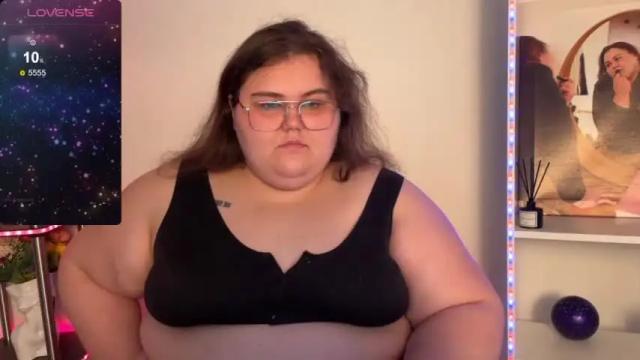 Image 3 of curvy_janie Stream on Chaturbate on 18 months ago