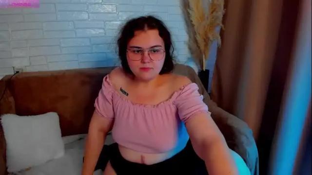 Image 6 of curvy_janie Stream on Chaturbate on 5 months ago