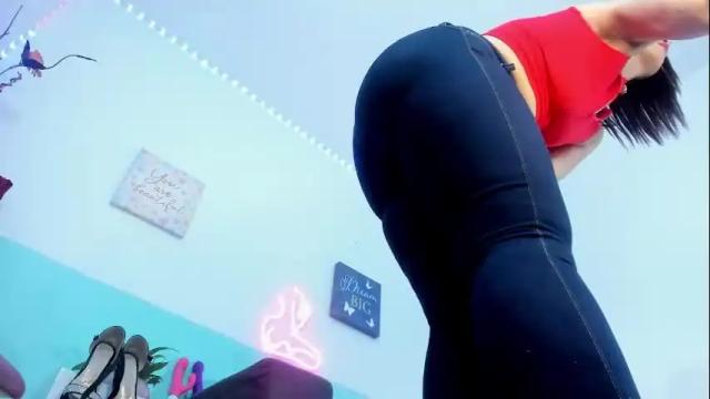 Image 11 of curvy_milff Stream on Chaturbate on 1 month ago