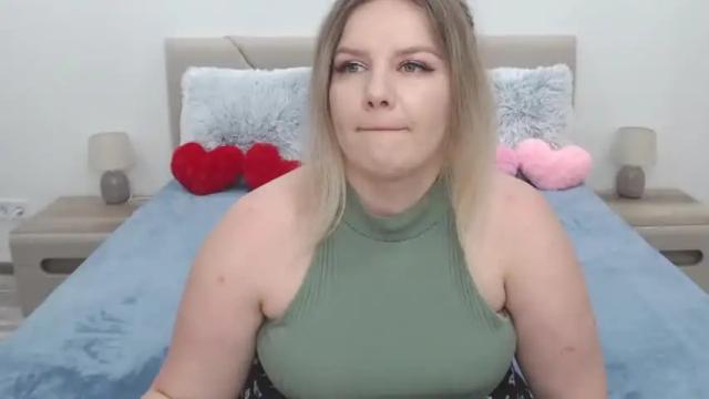 Image 10 of curvyanna13 Stream on Chaturbate on 14 months ago