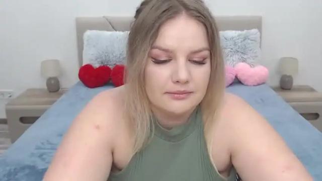 Image 7 of curvyanna13 Stream on Chaturbate on 14 months ago