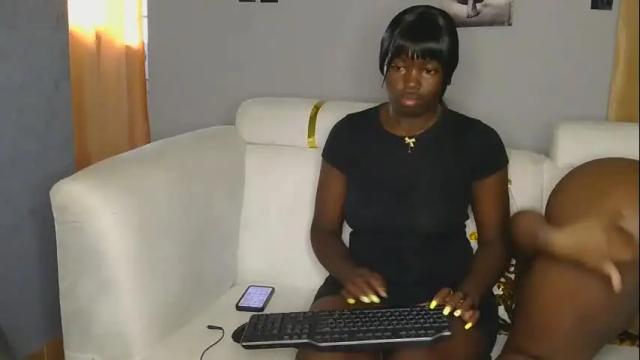 Image 12 of curvyebony1 Stream on Chaturbate on 1 month ago