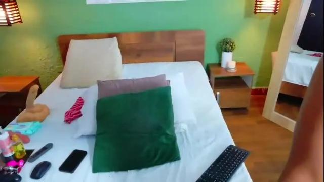 Thumbnail 3, curvyebonyy_'s Stream at Chaturbate, 25 days ago