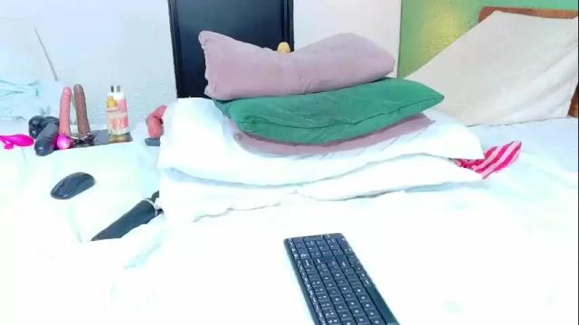 Image 11 of curvyebonyy_ Stream on Chaturbate on 14 days ago