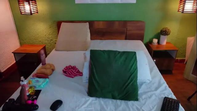 Thumbnail 1, curvyebonyy_'s Stream at Chaturbate, 5 days ago
