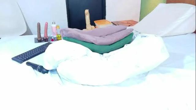 Thumbnail 3, curvyebonyy_'s Stream at Chaturbate, 2 months ago