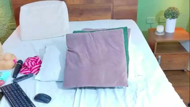 Image 7 of curvyebonyy_ Stream on Chaturbate on 2 months ago