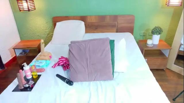 Image 12 of curvyebonyy_ Stream on Chaturbate on 1 month ago