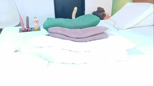 Image 8 of curvyebonyy_ Stream on Chaturbate on 1 month ago