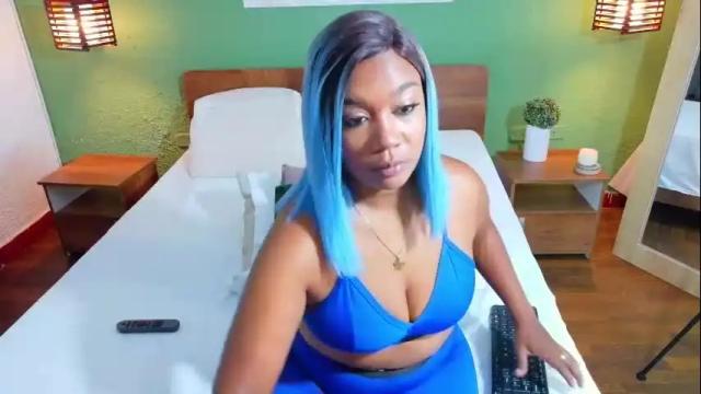 Image 2 of curvyebonyy_ Stream on Chaturbate on 28 days ago